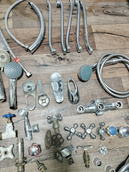 Продам смеситель и др на запчасти