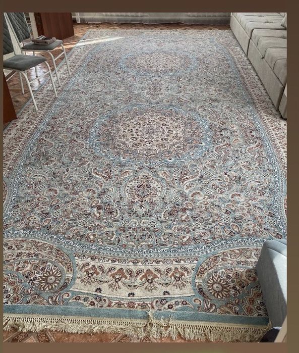 Ковер для зала длинный