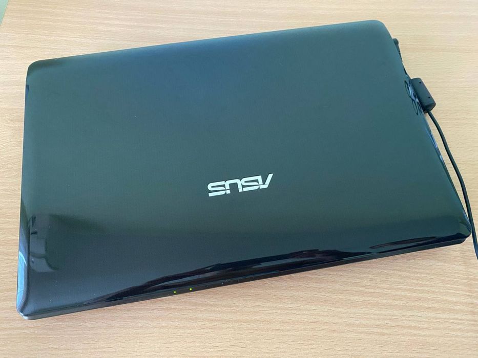 Лаптоп ASUS X52JC за части