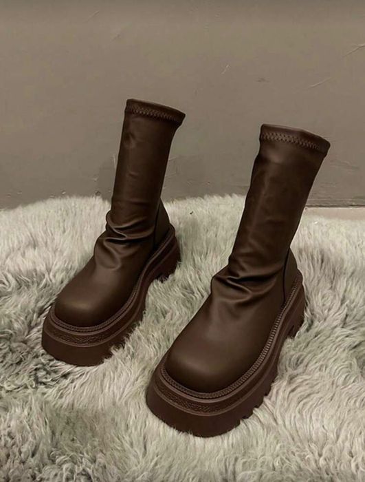 Нови дамски ботуши