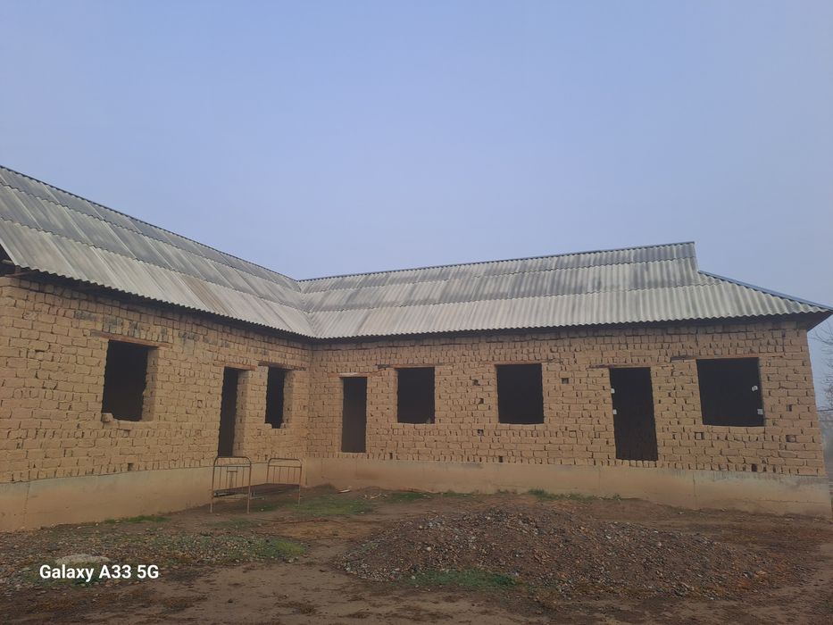 Срочно. 5 хонали уй сотилади.