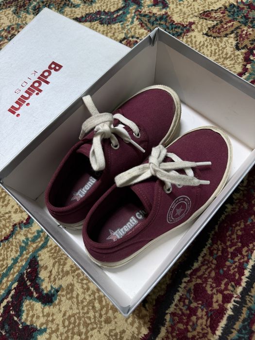 Кроссовки детские