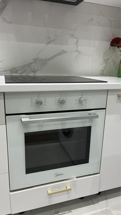 Духовка шкаф Midea