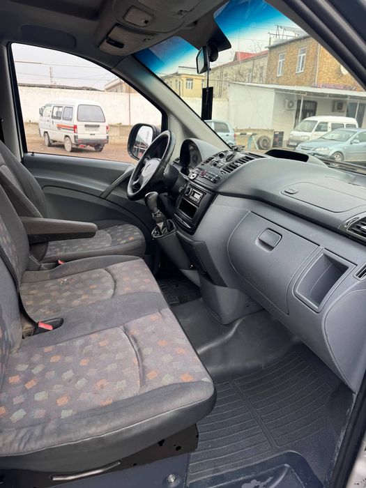 Mersedes Vito sotiladi