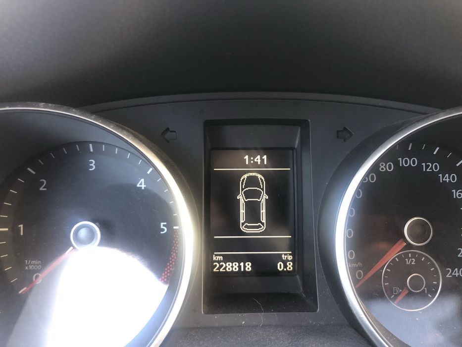 Volkswagen Golf 6 1.6 TDI, Variant, anul 2010