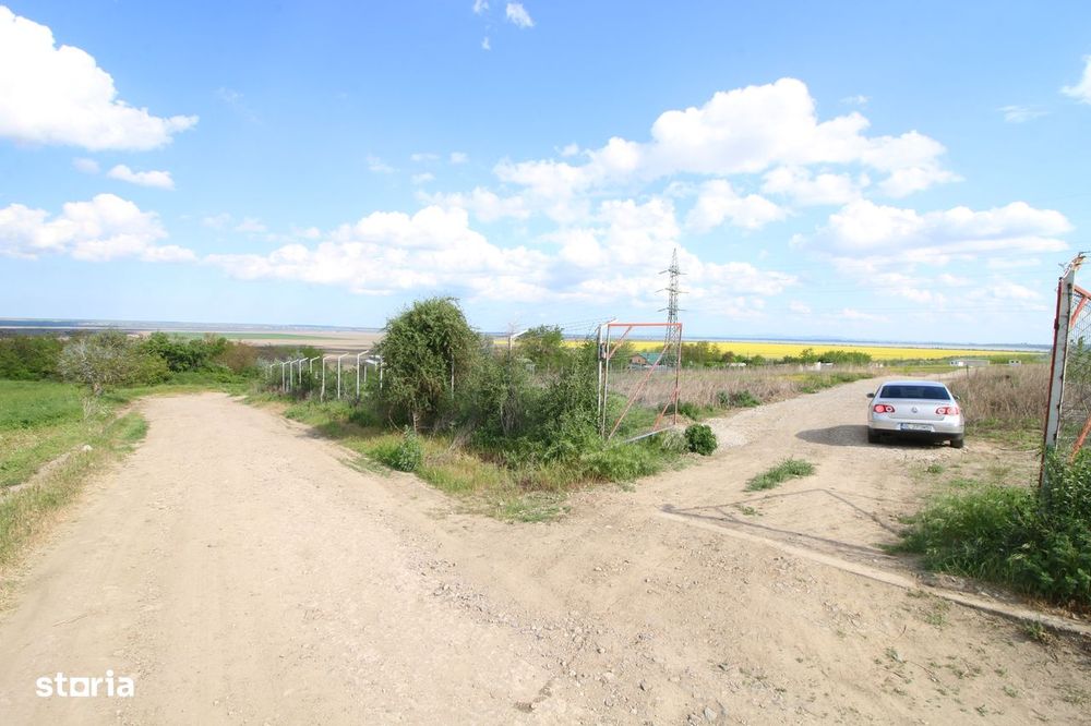 Vand 500mp teren + locuinta modulara 54 mp com.Vanatori