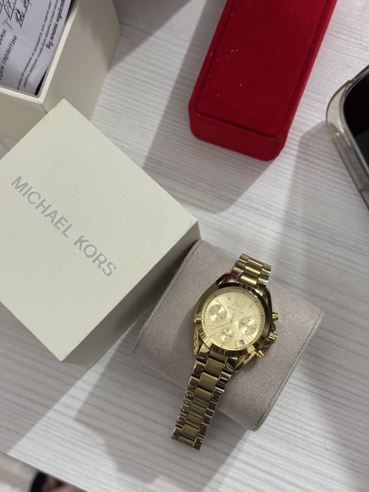 Продаю часы Michael Kors