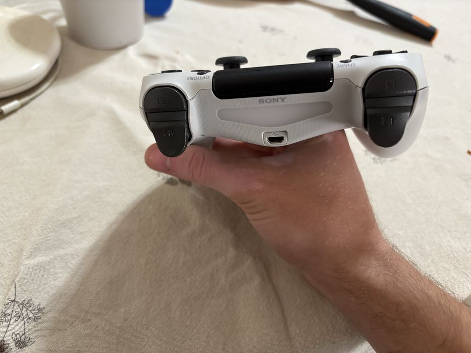 Sony PlayStation 4 PS4 DualShock Wireless Controller - Glacier White ...