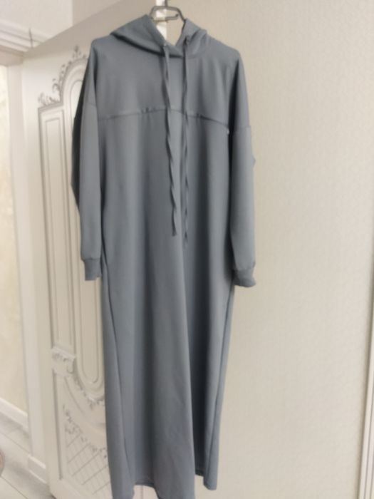 Продам платье длинные