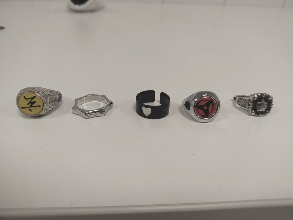 Кольцо все  разные