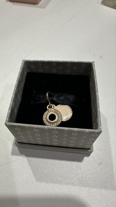 продам шармики на браслет pandora