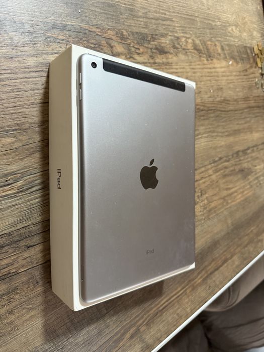Ipad 5-th Gen. Space gray Wi-Fi + Cellular
