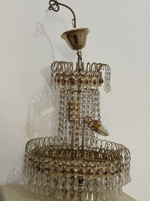 Продам люстры б/у