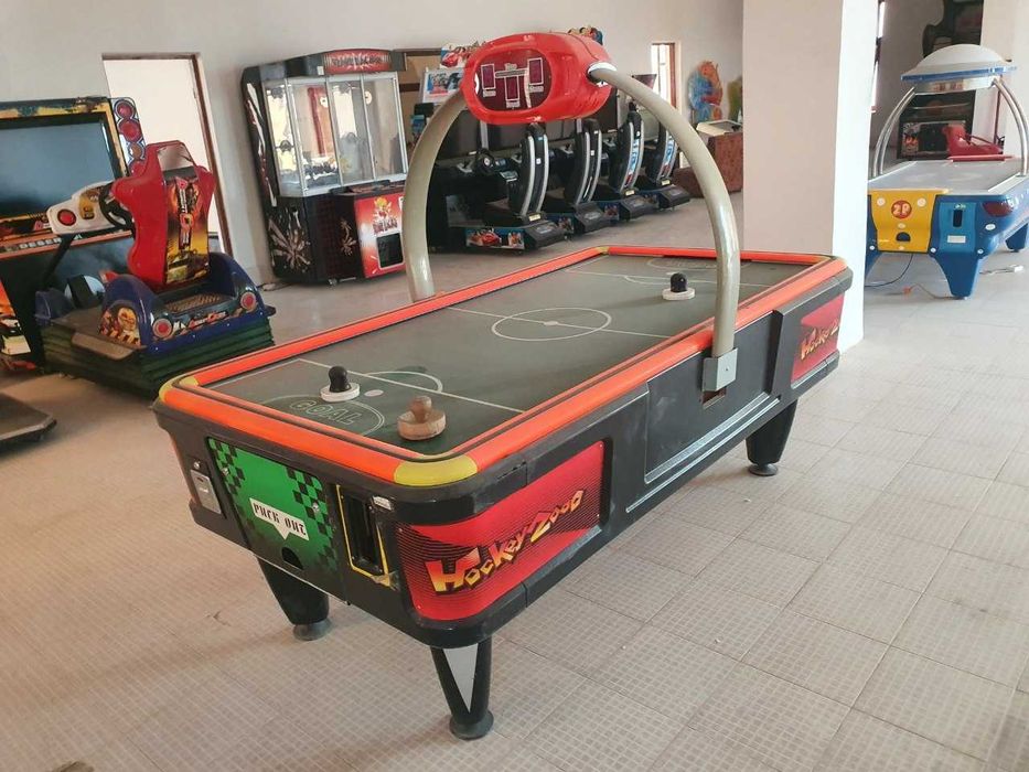 Навоий шахрида 22 та болалар учун мулжалланган аттракционлар сотилади