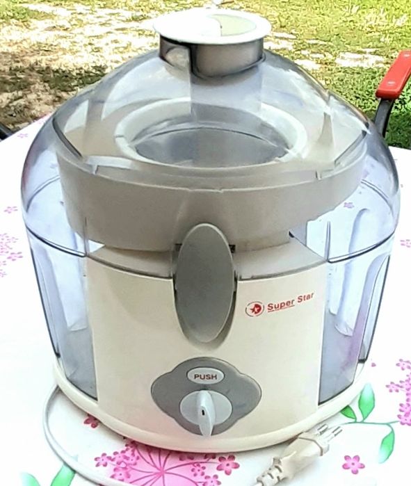 Соковыжималка SUPER STAR  500W