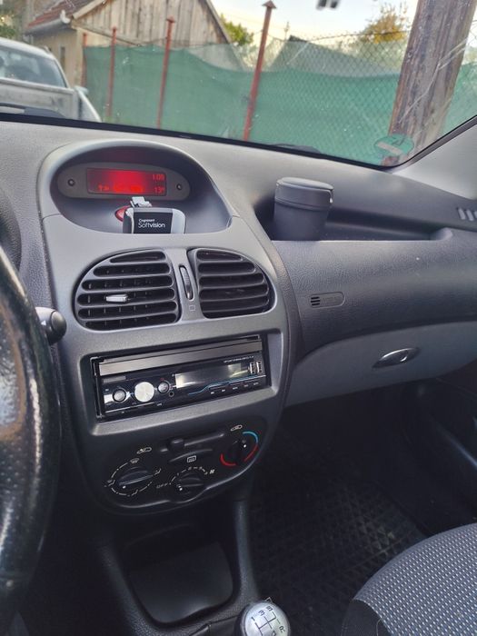 Peugeot 206cc benzină