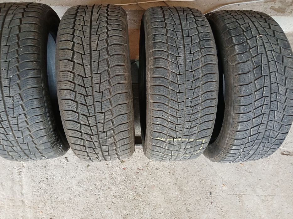 Зимни Гуми 225/50/17/