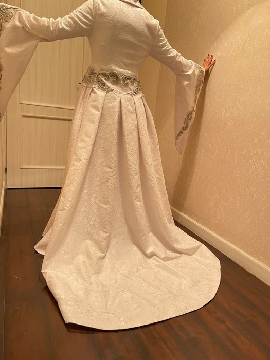 Продам свадебное платье