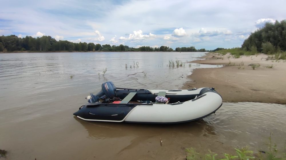 Пайольная Лодка ПВХ 3.6м без мотора.