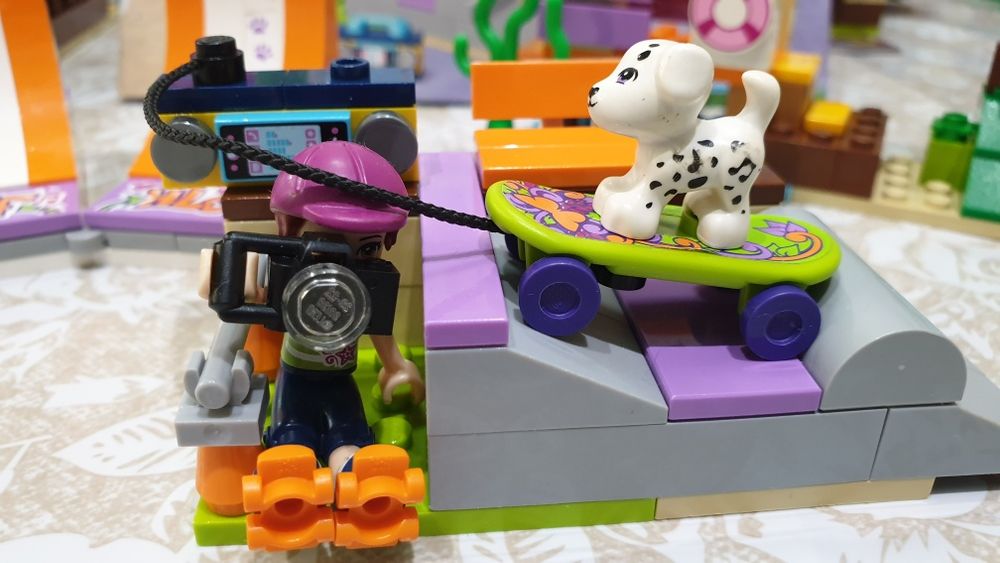 Продается  оригинальное Lego б/у