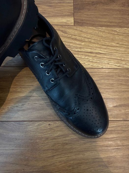 Обувки Batcombe Wing Clarks черен