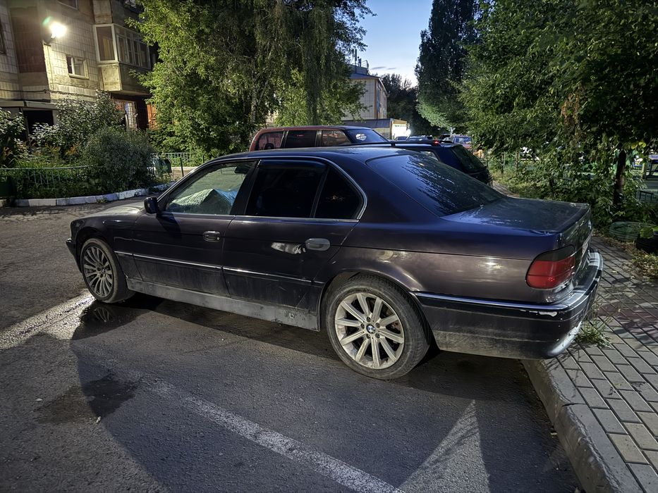 BMW 728 Автомат 2.8 до