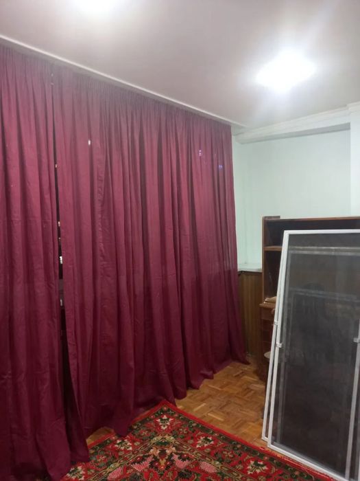 Продаеться квартира на Дружба Народов