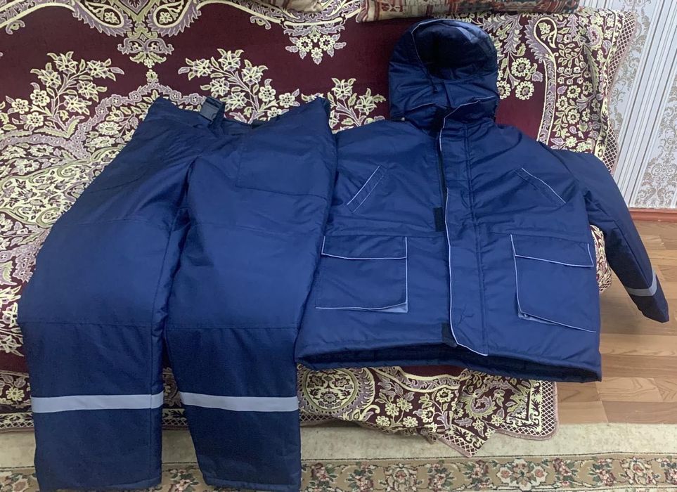 Продам специальные рабочие костюмы