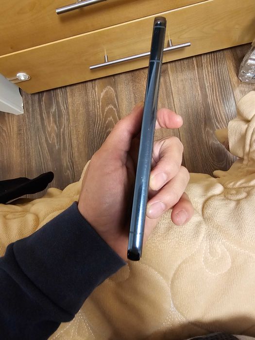 Vând Samsung S22+ 128Gb