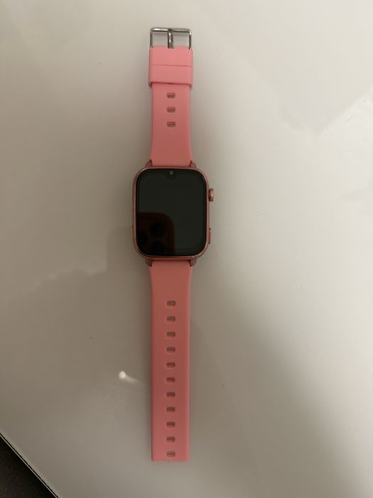 Smartwatch roz cu sim