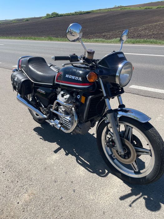 Vând HONDA CX 500