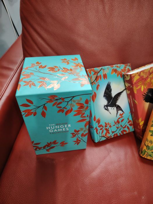 Set The deluxe Hunger Games collection