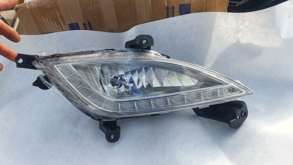 Proiector ceata hyundai i30 led stanga dreapta 2016 2017 drl 2014 2015