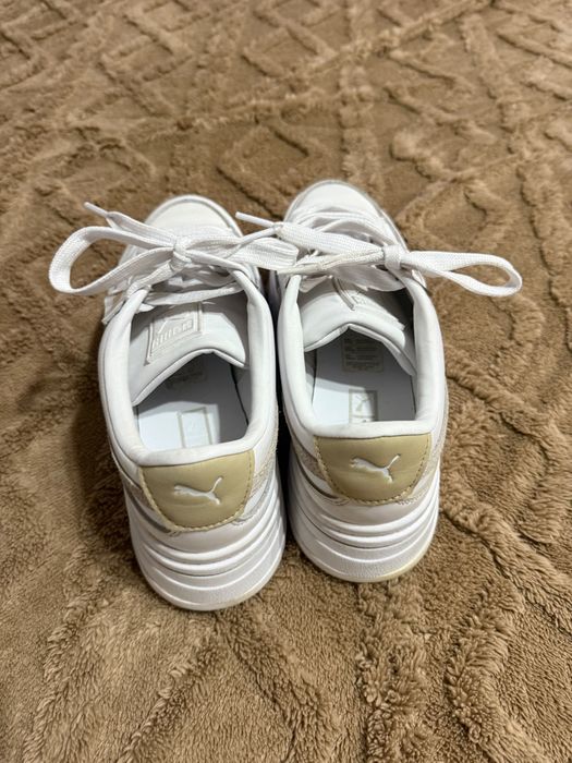 Adidasi de la Adidas,mărimea 37