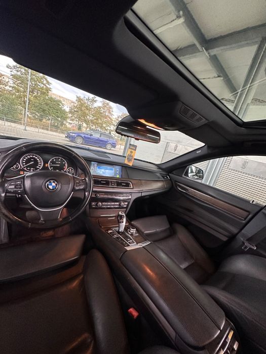 BMW Seria 7 2009