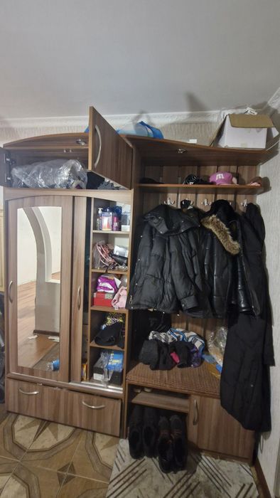 Продам шкаф-прихожку длинна 190см