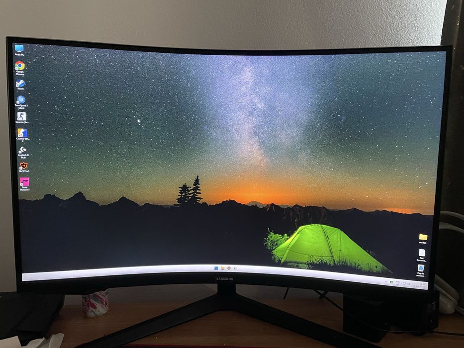 Monitor LED Samsung Odyssey 27" 144Hz 1ms HDMI DP