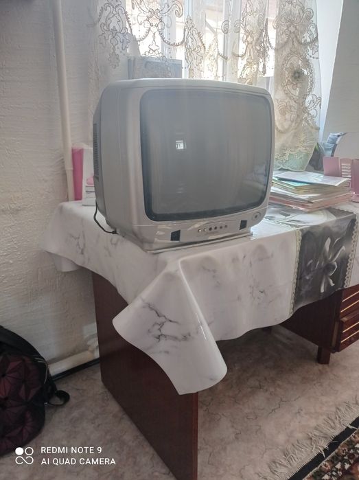 Телевизор маленький Jinlipu рабочая