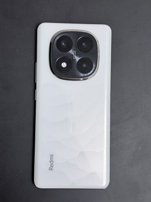 Продам Redmi Note 14 Pro+ 5G, белый.
