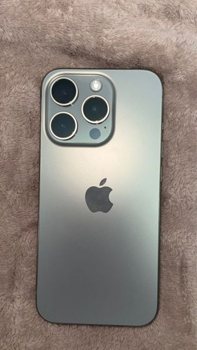 Iphone 15 pro titan