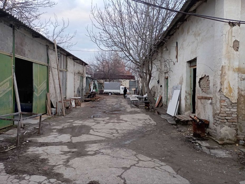 Участок с помещениями напротив ТТЗ угловой под строительство 31 сотка