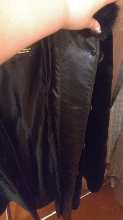 Шуба черная, мутон