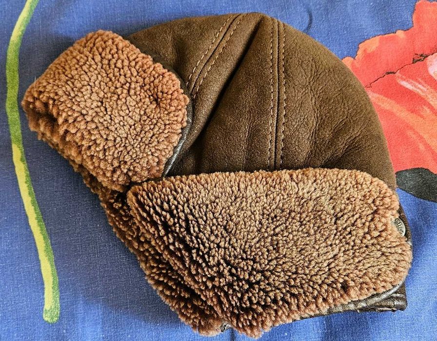 Натуральная дубленка-пилот+шапка