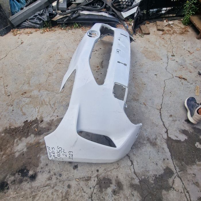 Toyota Yaris Corss  2021-2023 предна броня 2бр.