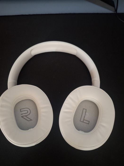 Casti JBL albe over-ear