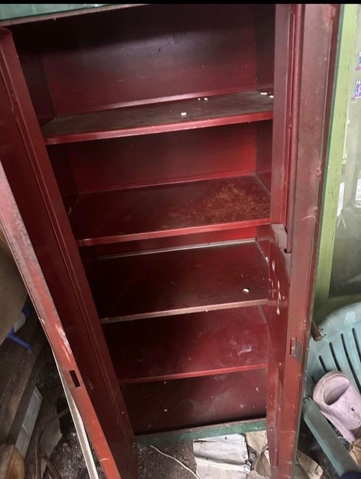 Метален шкаф/сейф