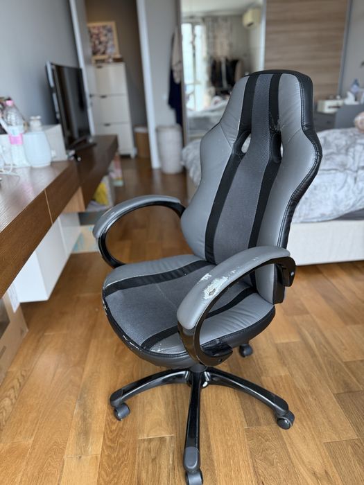 Резервиран!!Офис стол/геймърски стол