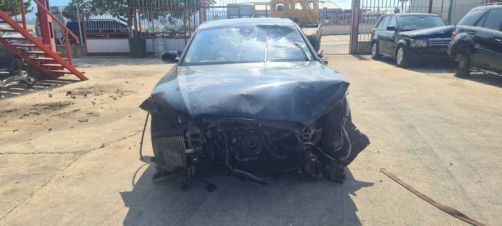 Ауди А8 4.2 дизел 2013г.