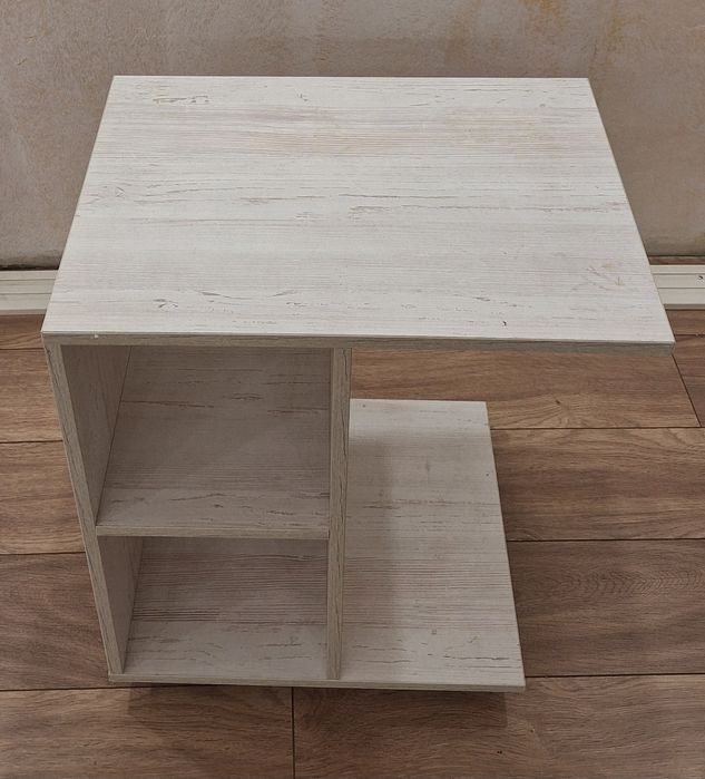 Продам тумбочку (Астана)