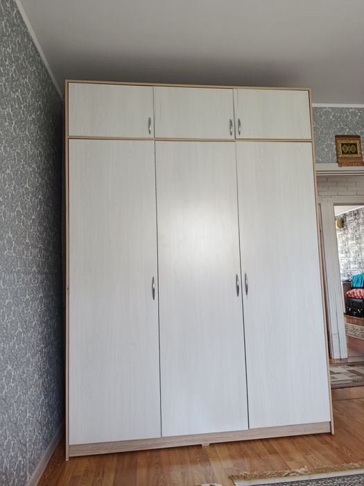 Продам шкаф очень большой